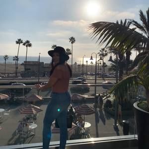 Meet your Posher, Yesenia